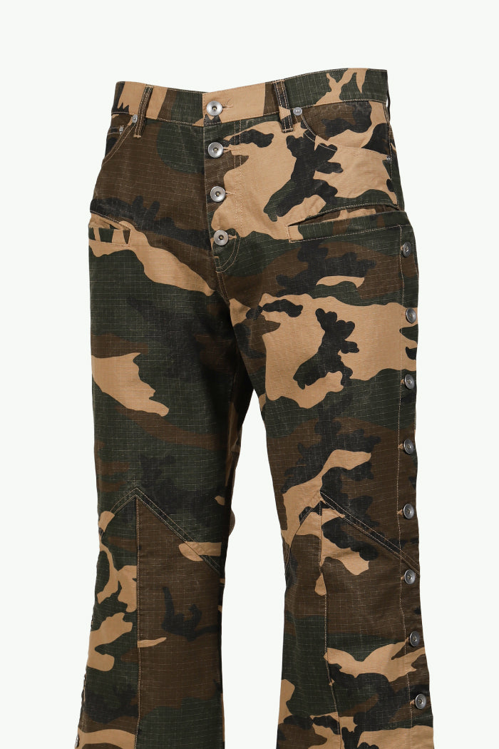 SIDE BUTTON PANTS / CAMO